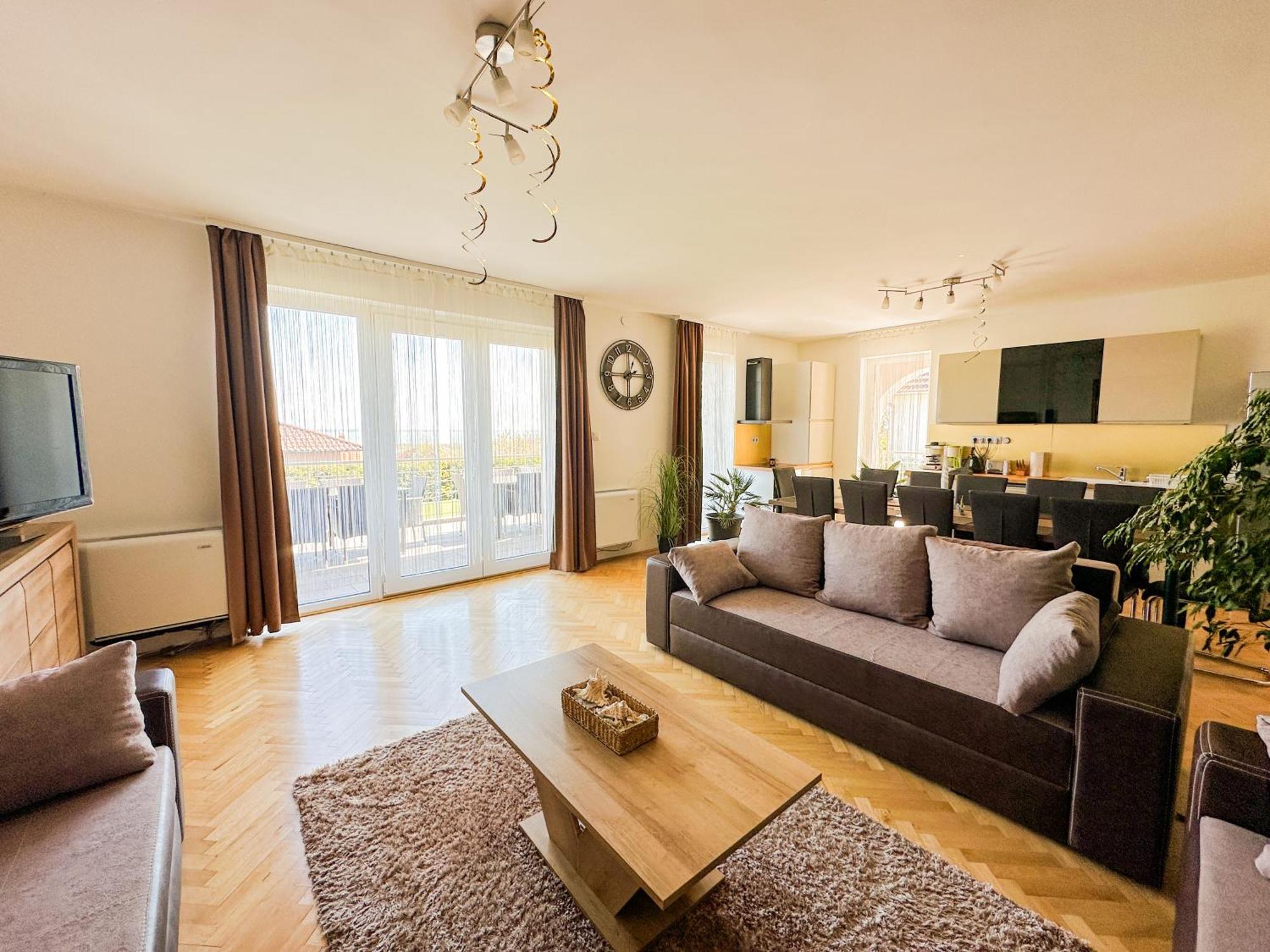 Aranyeso Apartmanhazak No.1 Balatonalmádi Buitenkant foto
