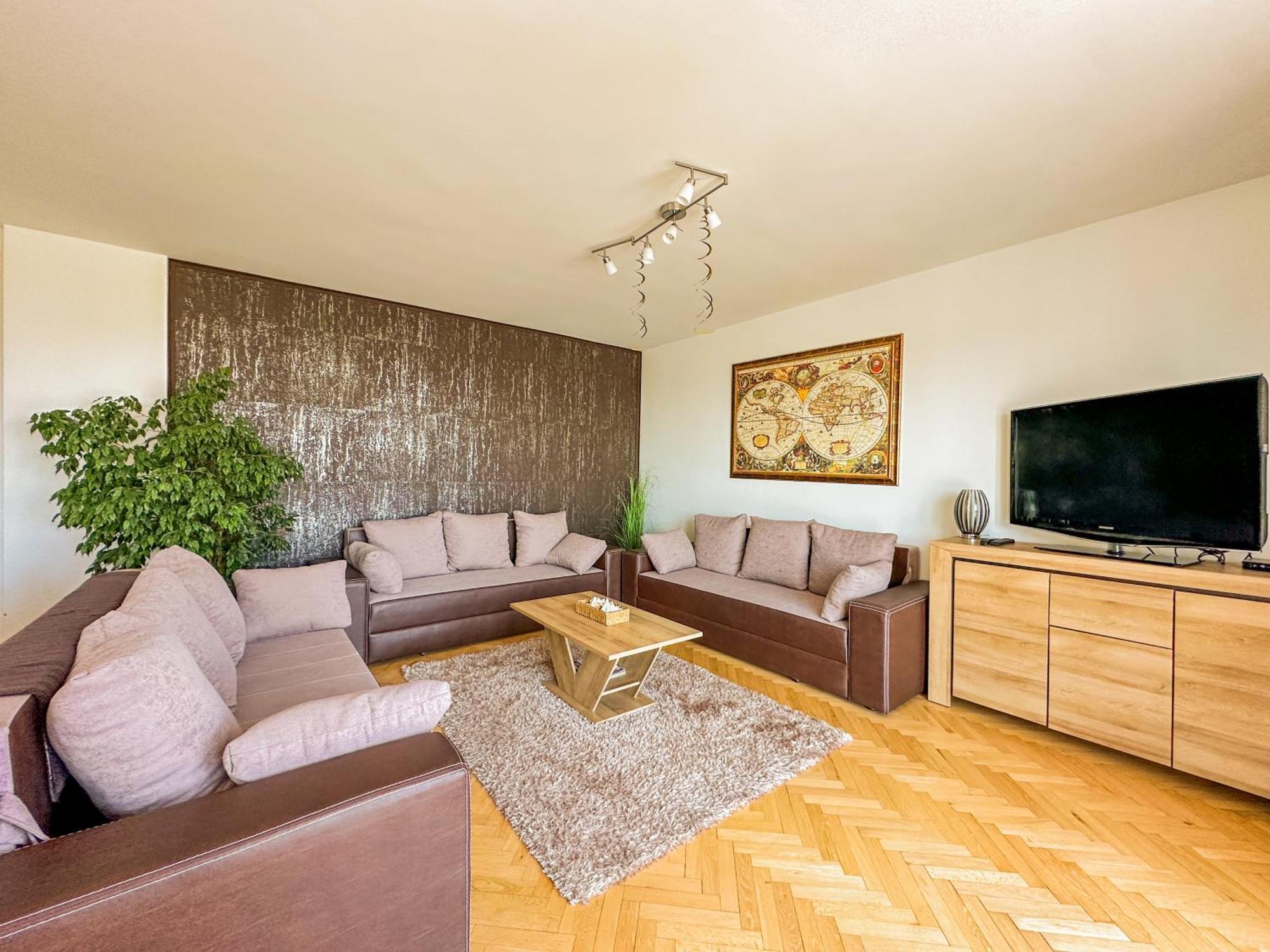 Aranyeso Apartmanhazak No.1 Balatonalmádi Buitenkant foto