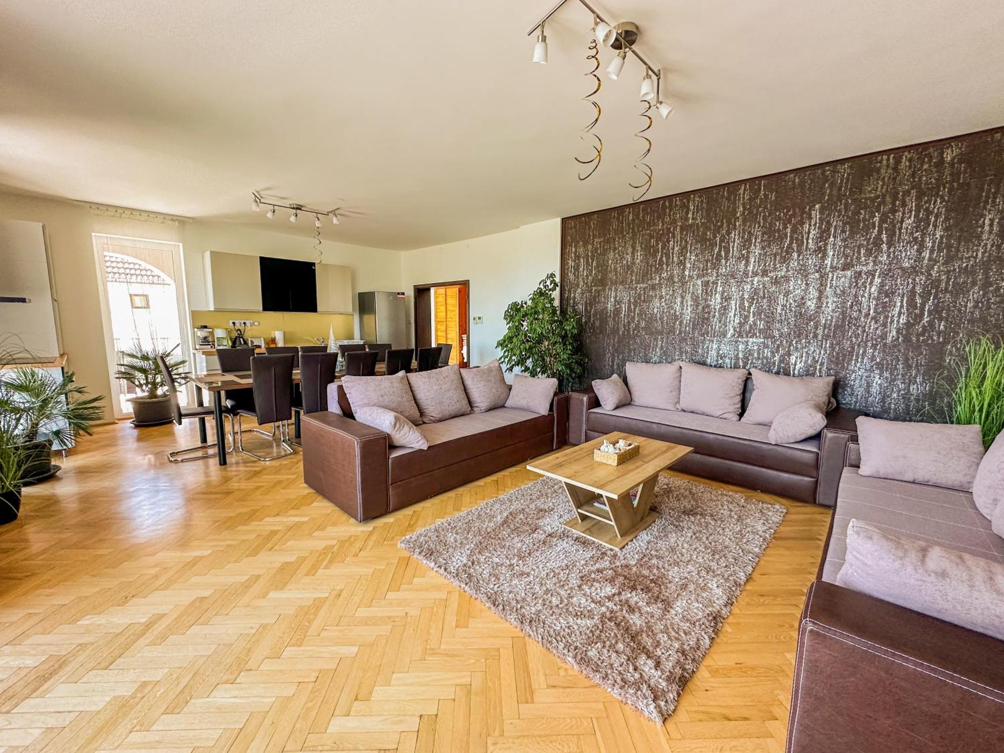 Aranyeso Apartmanhazak No.1 Balatonalmádi Buitenkant foto